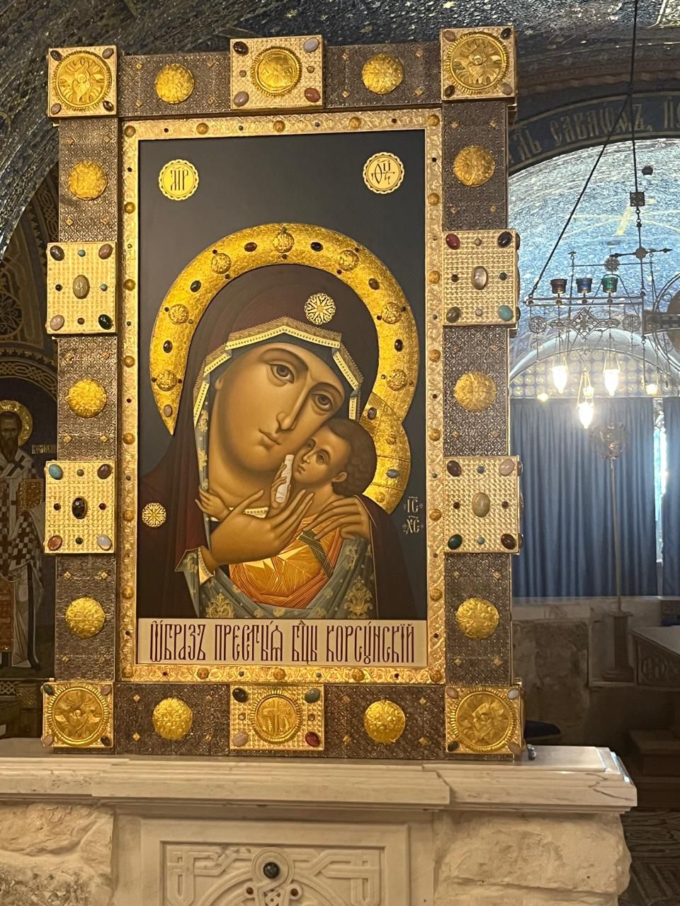 Иконы в драгоценных басменных киотах в Свято-Владимирский собор в г. Севастополь 2024-2025